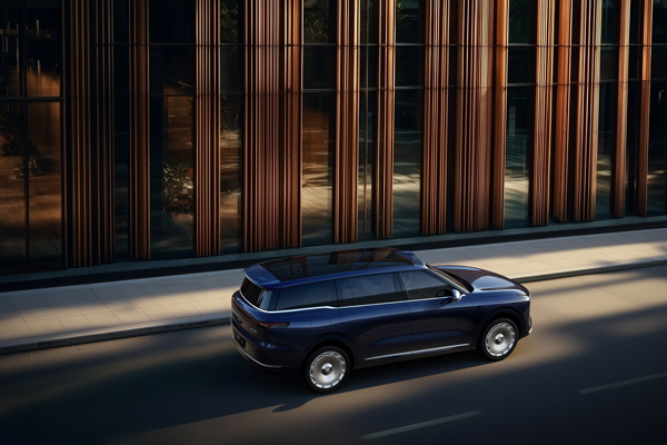 33.69万元起，上汽旗舰?智己LS9正式开启预售 以全球巅峰科技，颠覆30万级大六座SUV格局