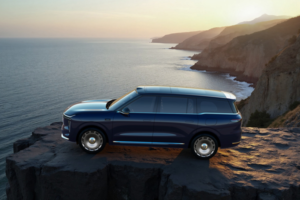 33.69万元起，上汽旗舰?智己LS9正式开启预售 以全球巅峰科技，颠覆30万级大六座SUV格局